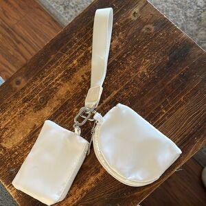White Wristlet and Coin Purse Set